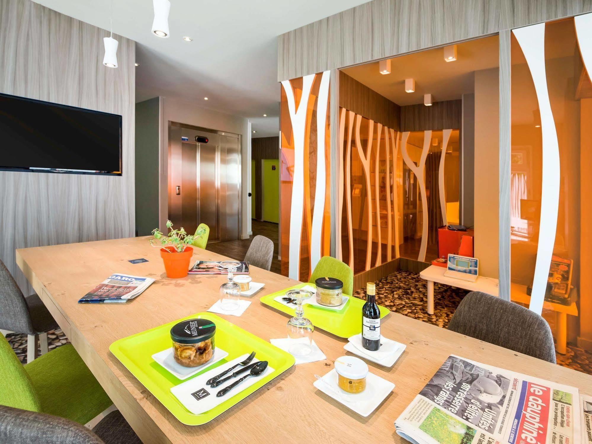 Hotel Ibis Styles Annemasse Genève Ambilly Exterior foto